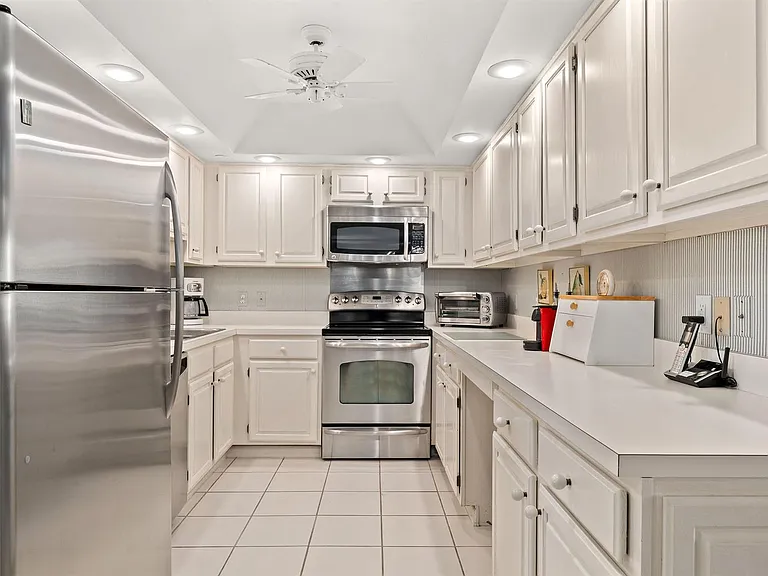 4201 N Ocean Blvd #508 — Photo 15