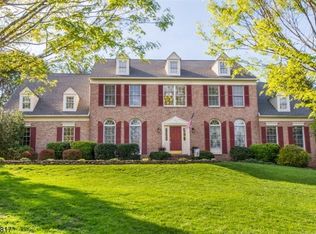 15 Cedar Tree Ln, Chester, NJ 07930