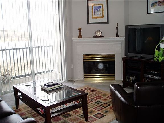 Living Room W/ Great Mountain/Lake View