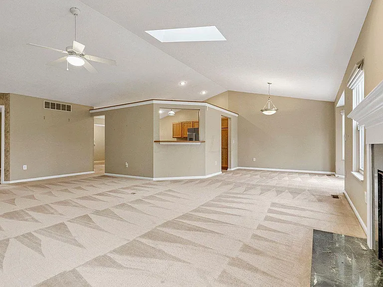 2691 Abbey Knoll Dr — Photo 5
