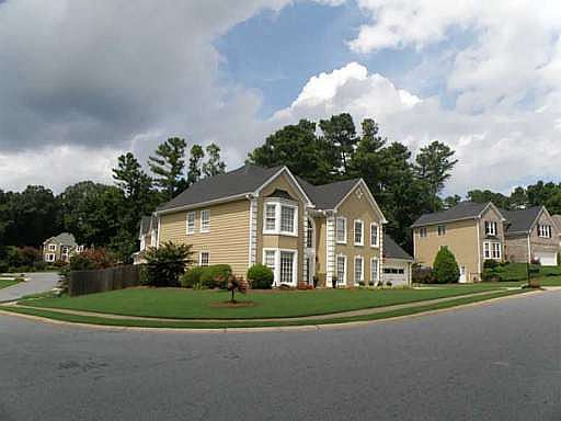 3rd image of 532 Chapman Ln