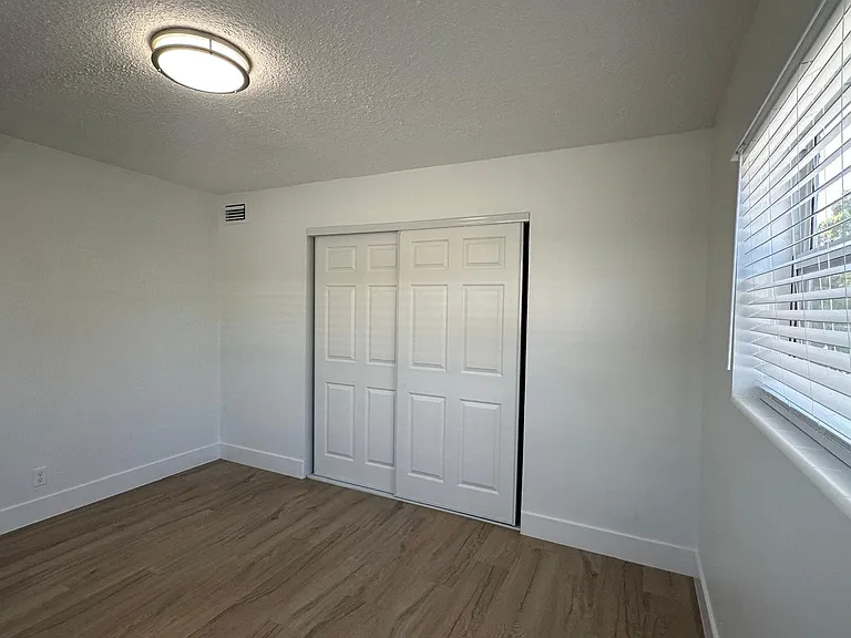 2500 Johnson St #1 — Photo 22