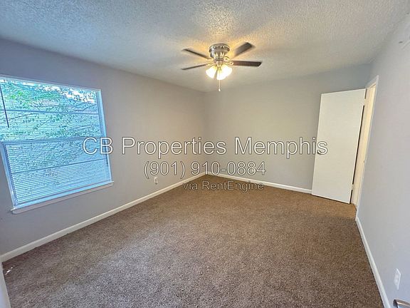 3rd image of 4465 Rose Heather St