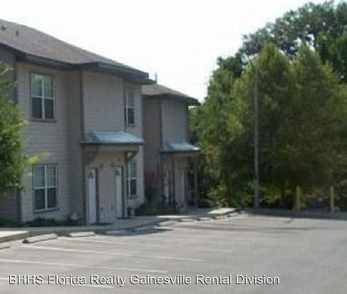 1st image of 235 SE 16th Ave APT 2