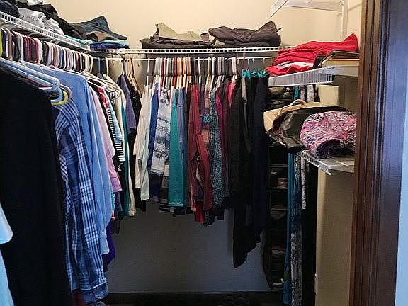 Walk-in Closet
