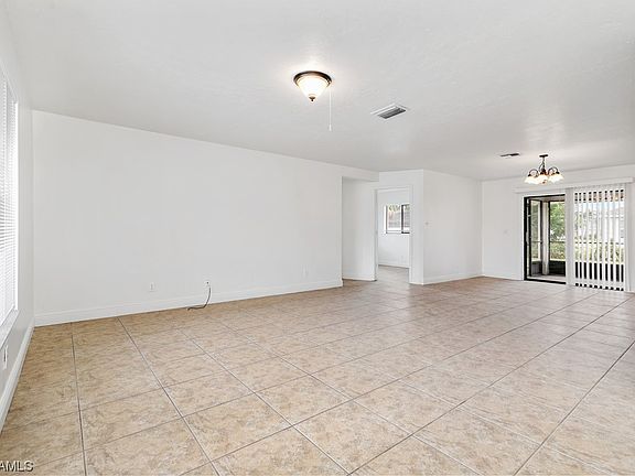 4th image of 1212 SE 19th Ln