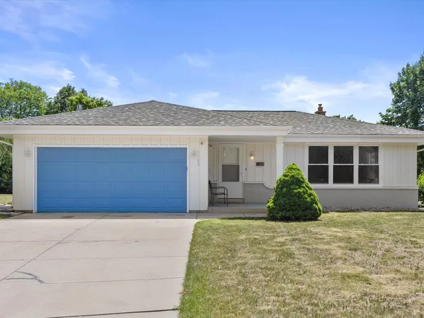7360 W Brunn DRIVE, Franklin, WI 53132