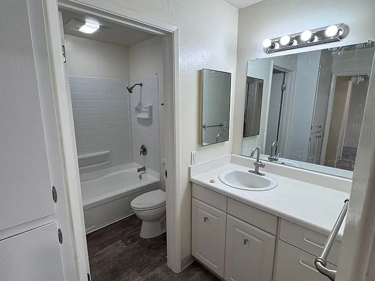 532 Bancroft Avenue — Photo 10