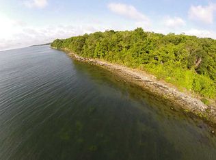 346 Vanderbilt Ln, Portsmouth, RI 02871