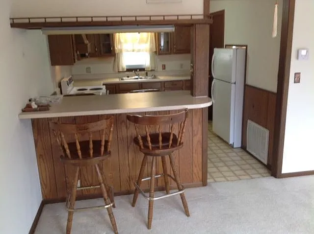 2509 Rosewood Ave — Photo 5