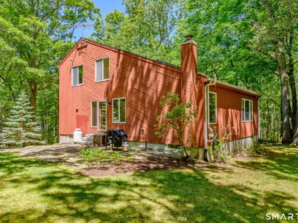 81 White Plains Road, Norwich, CT 06360