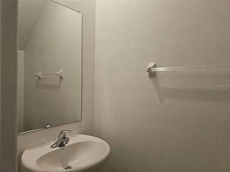 8309 Crescent Oaks Dr — Photo 39