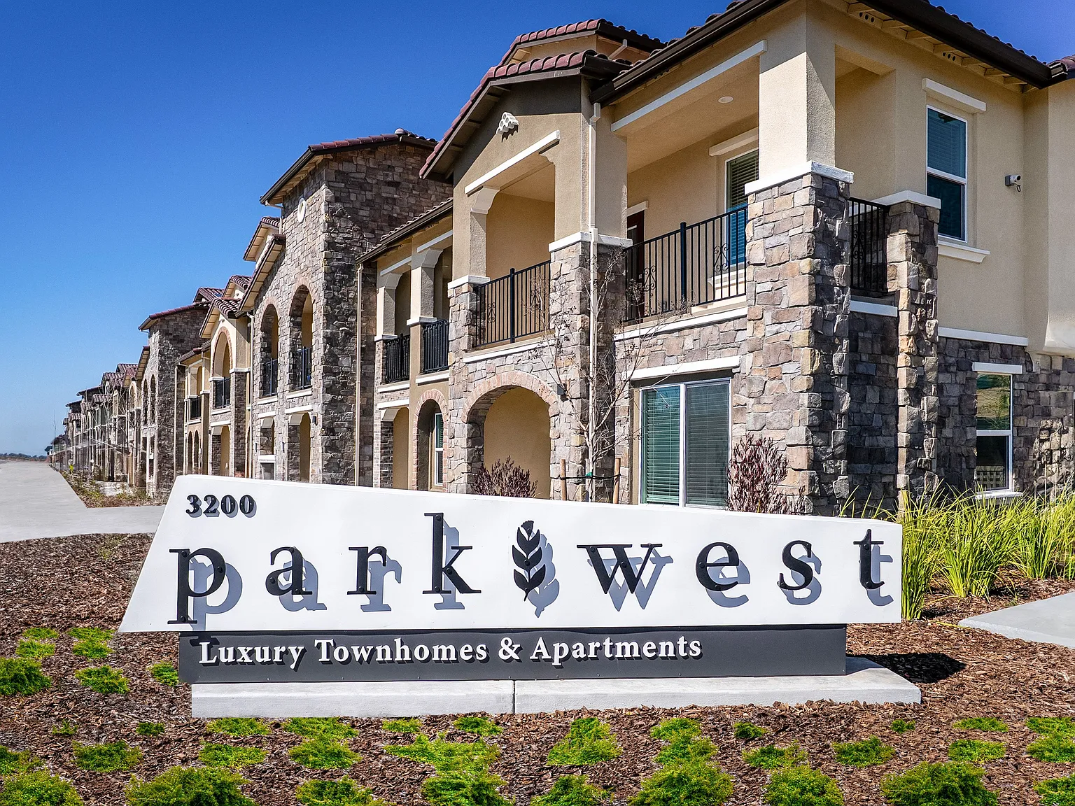Park West — Photo 2