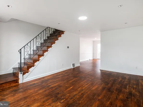 1337 Pennington Rd, Philadelphia, PA 19151