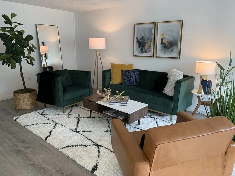 Mohawk Green Apartments — Photo 3