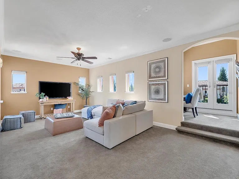 109 Palomares Ct — Photo 34