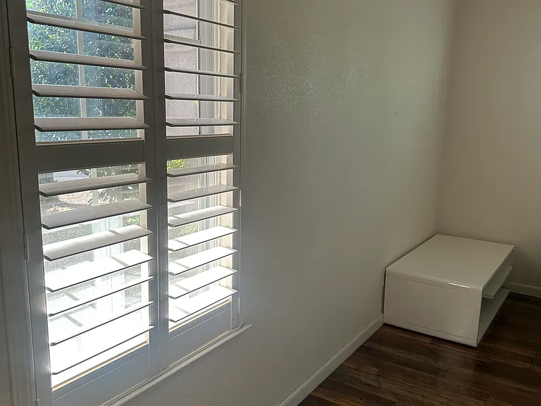 725 W Fremont Ave — Photo 3