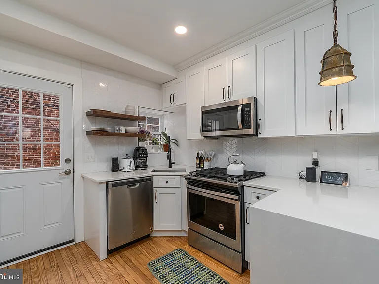 803 S Bond St — Photo 7