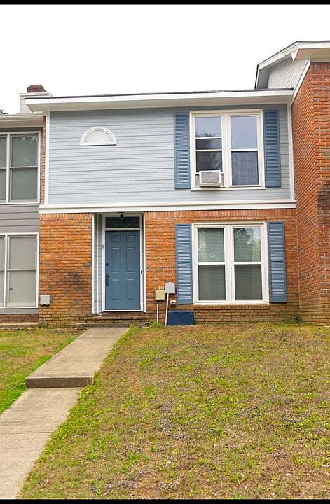 1st image of 11 Effingham Ct