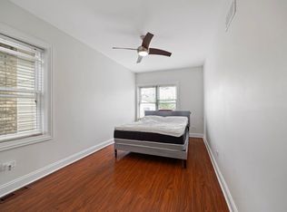 5700 W Melrose St #1, Chicago, IL 60634