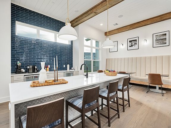 3rd image of 1015 Lake Forest Blvd #10-10403