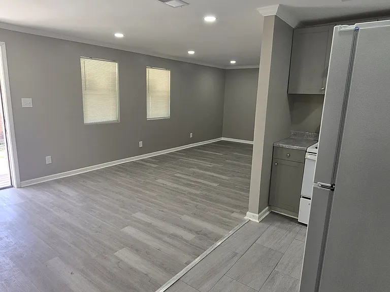 709 Patton Ave — Photo 3