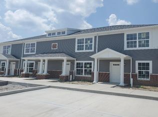 216 Flax Dr #236D, Highland, IL 62249