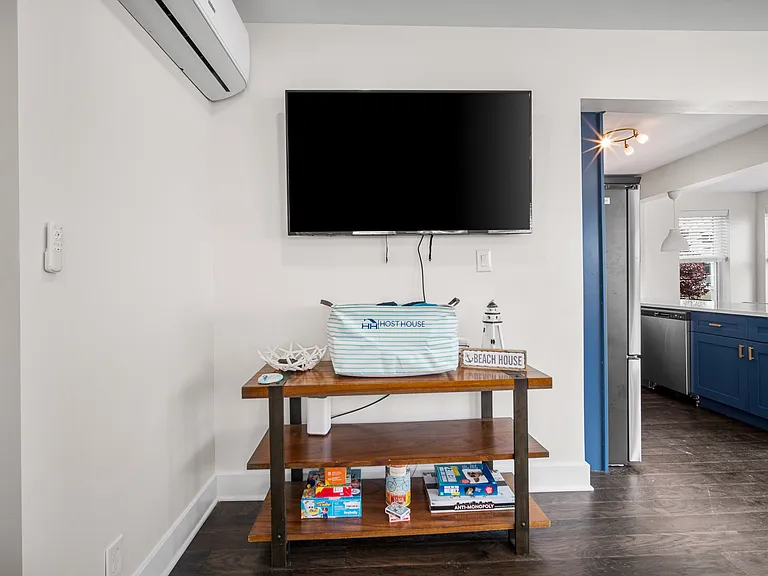 1059 Asbury Ave #1 — Photo 11
