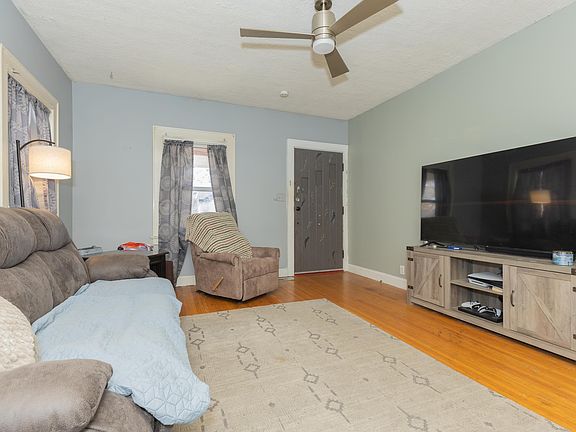 4th image of 1611 Hollywood Ave