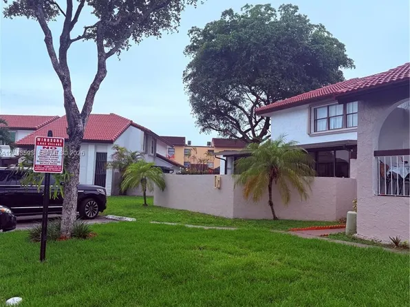 9909 NW 9th Street Cir APT 4-3, Miami, FL 33172