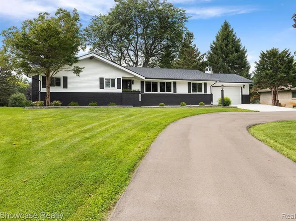 2050 E Commerce St, Milford, MI 48381