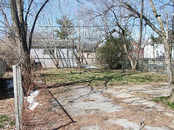 5th image of 2444 Bailey Ave
