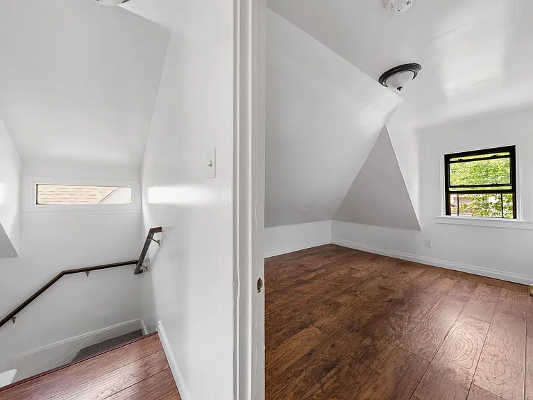 485 Cary St #2 — Photo 9
