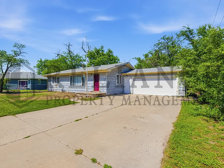 4853 S Madison Ave — Photo 3