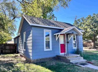 225 W 12th St, Newton, KS 67114