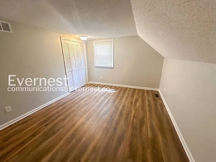 9805 N Wayne Ave — Photo 26