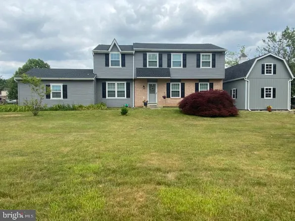 3 Beaver Run Rd, Downingtown, PA 19335