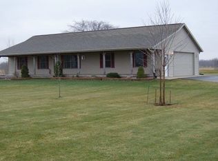 W2719 County Rd E, Cecil, WI 54111