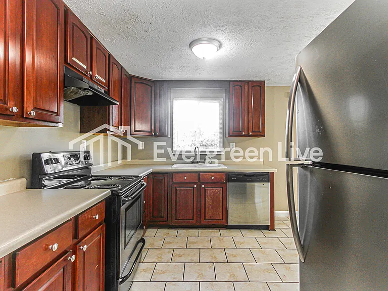 5520 Lunsford Dr — Photo 6