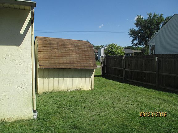 3rd image of 1621 Elm Creek Dr