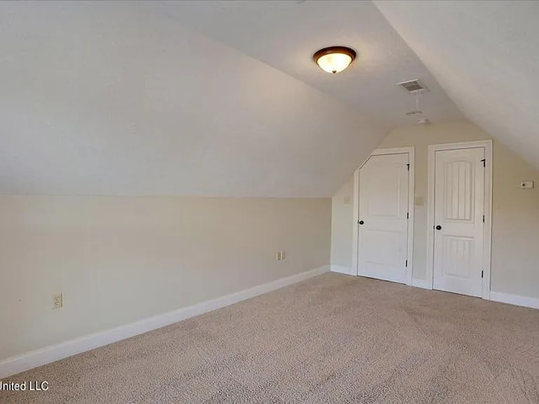 852 Willow Grande Cir — Photo 22