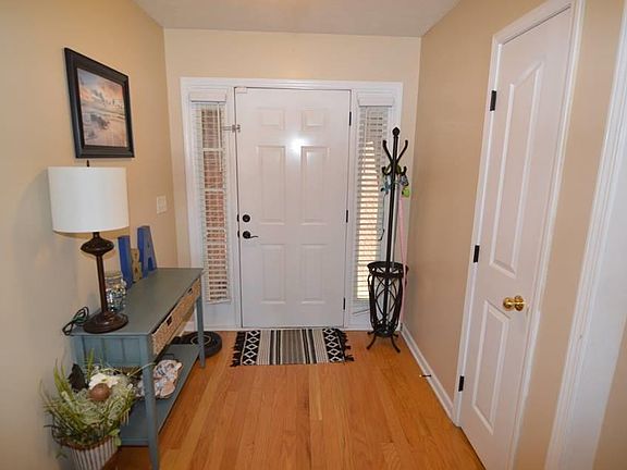 5th image of 8104 Bostic Dr