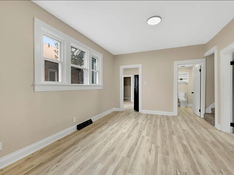 607 Kinsmoor Ave — Photo 5