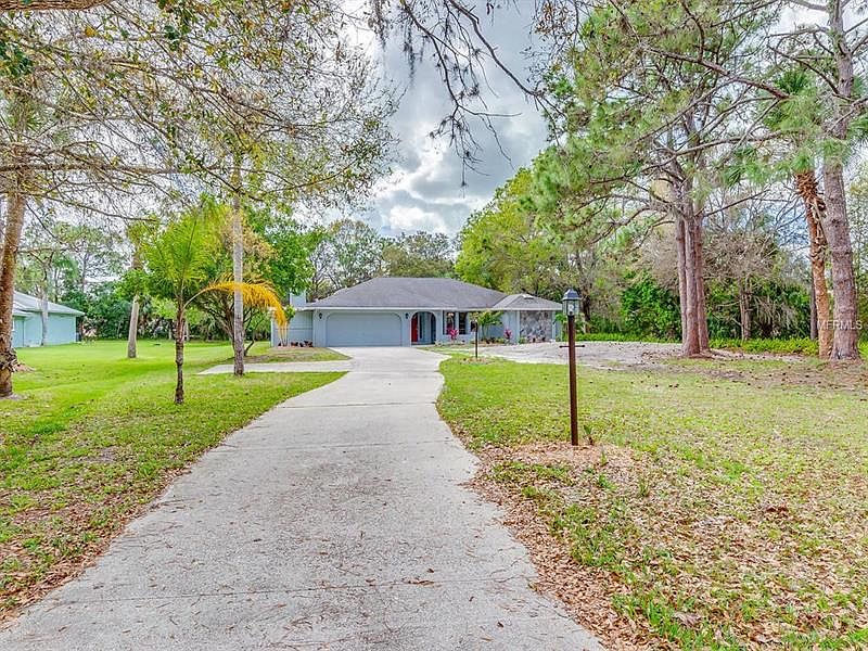 1st image of 700 Shetland Cir