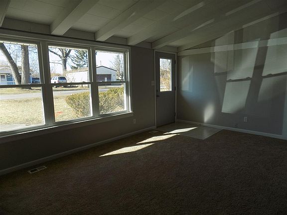 2nd image of 30957 Dogwood Dr