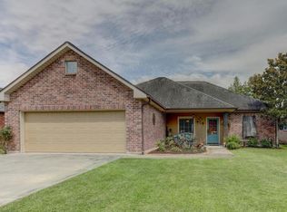 304 Wildflower Ln, Lafayette, LA 70506