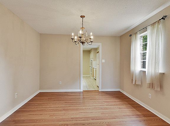 2nd image of 5836 Oxford Pl