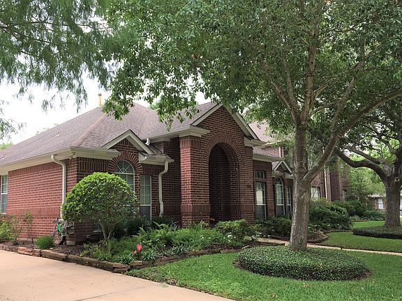 2nd image of 1623 Evergreen Ln