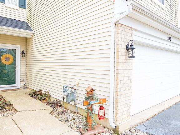 2nd image of 208 Parkside Dr