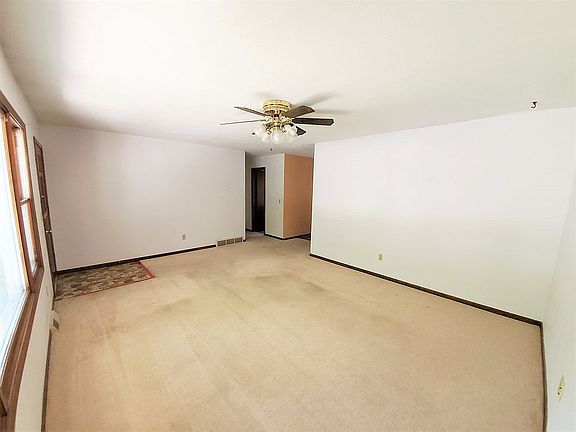 5th image of 6811 Sunshine Dr